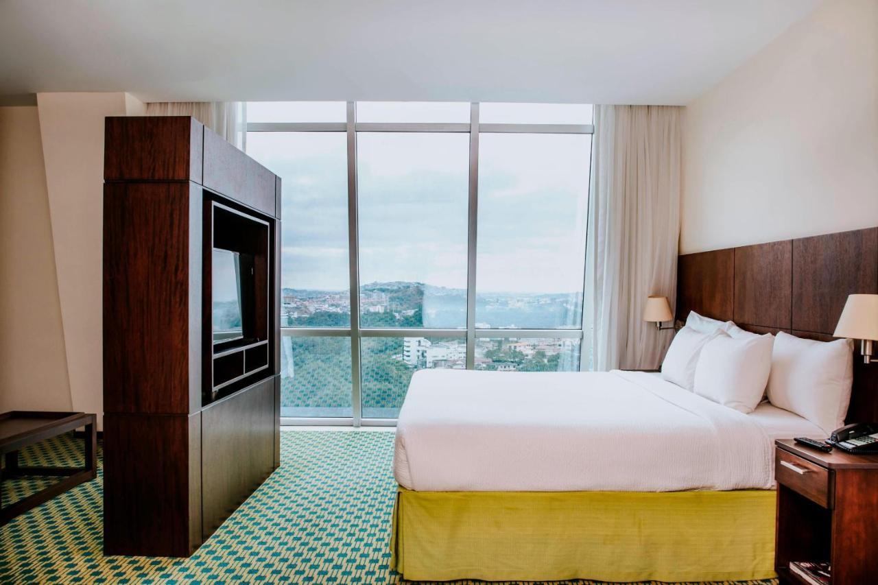 Courtyard By Marriott Guayaquil Hotel Екстериор снимка