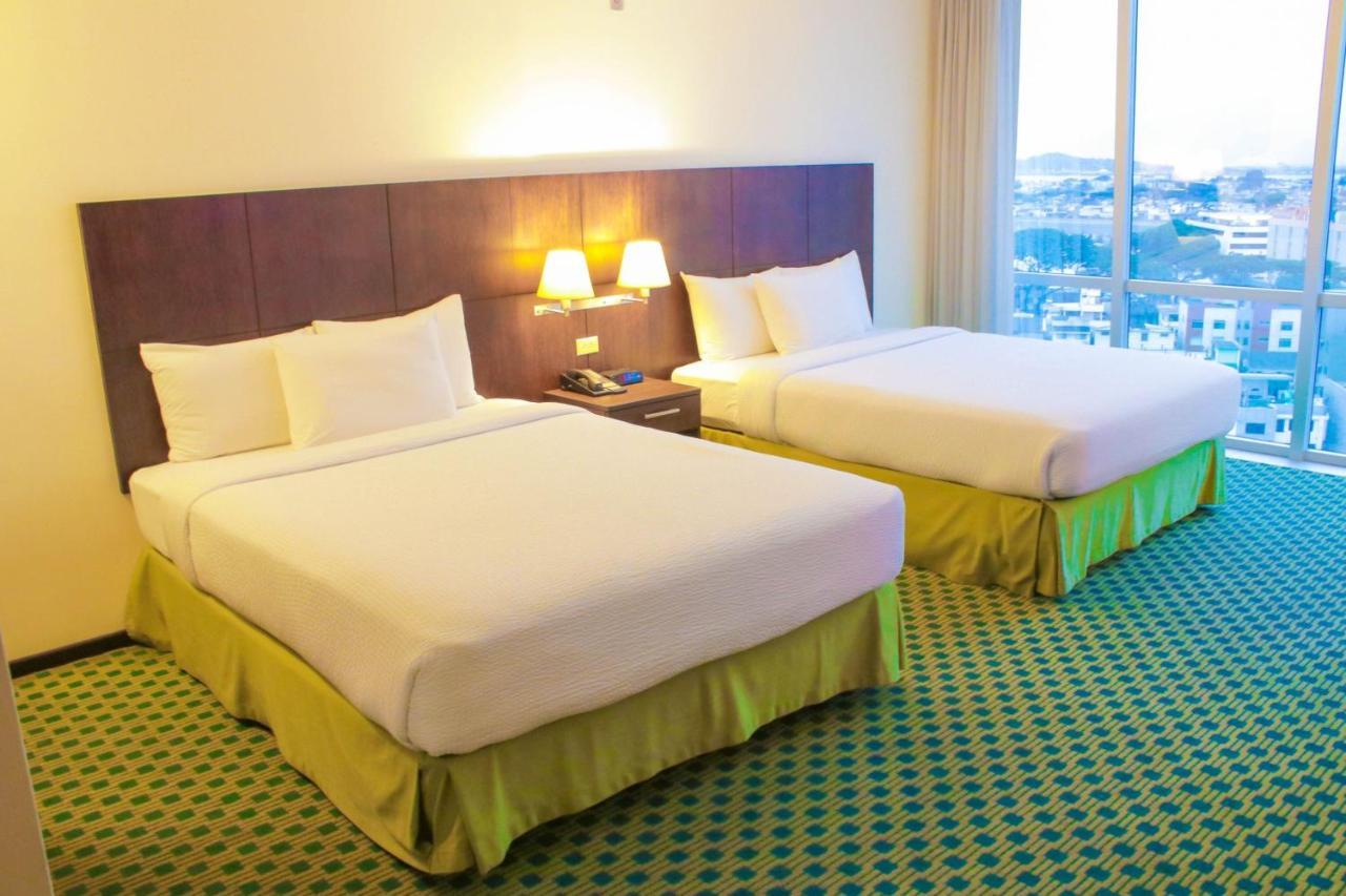 Courtyard By Marriott Guayaquil Hotel Екстериор снимка