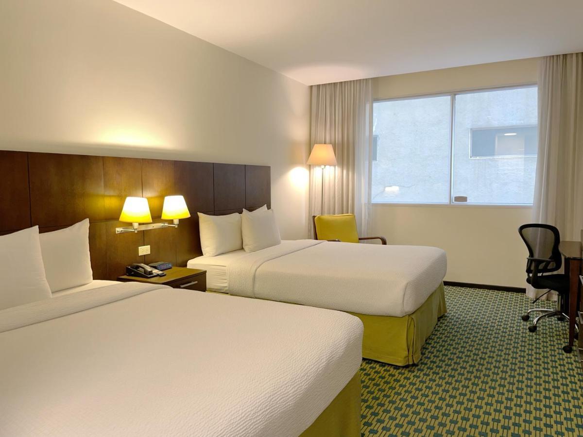 Courtyard By Marriott Guayaquil Hotel Екстериор снимка