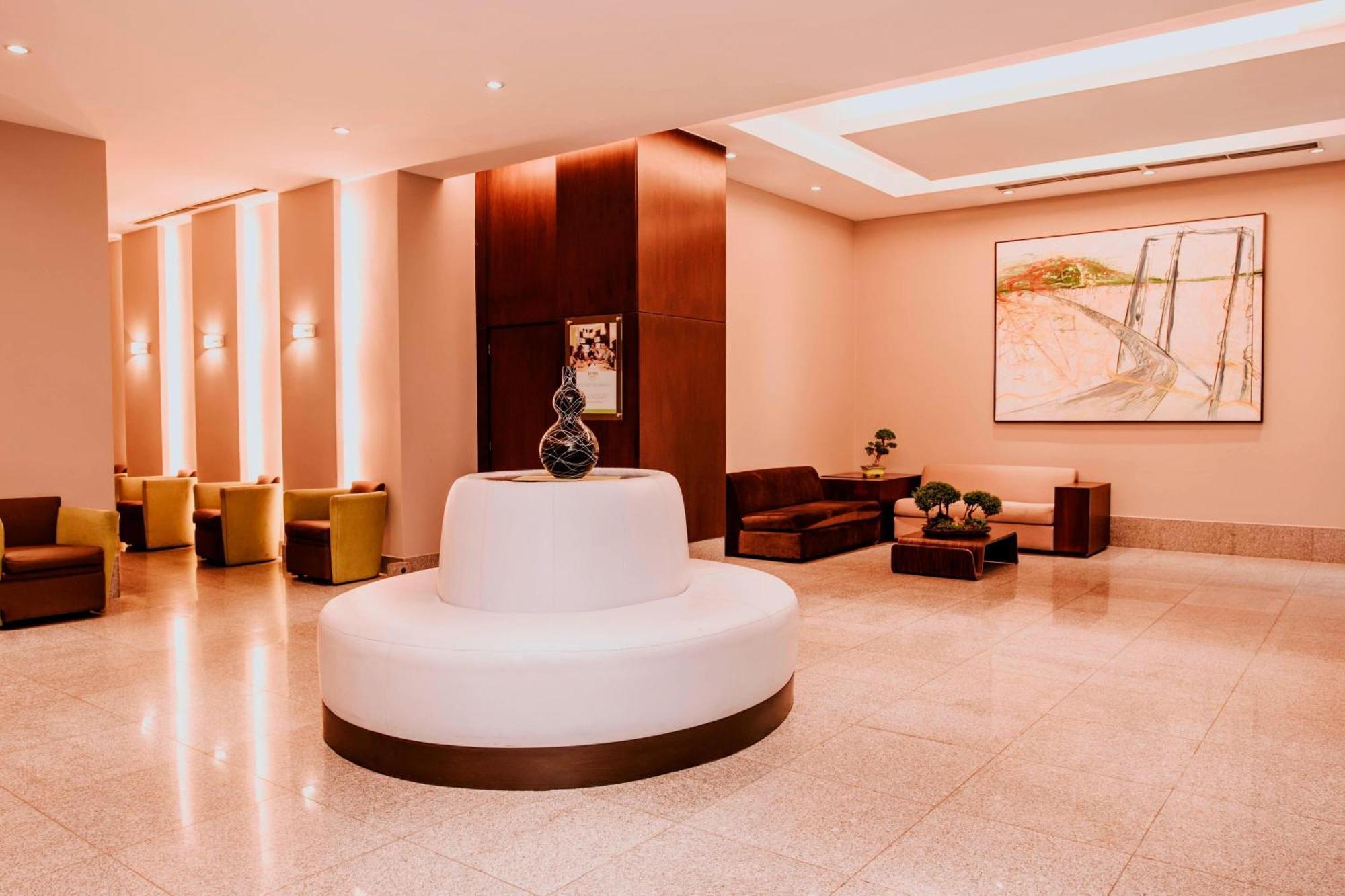 Courtyard By Marriott Guayaquil Hotel Екстериор снимка